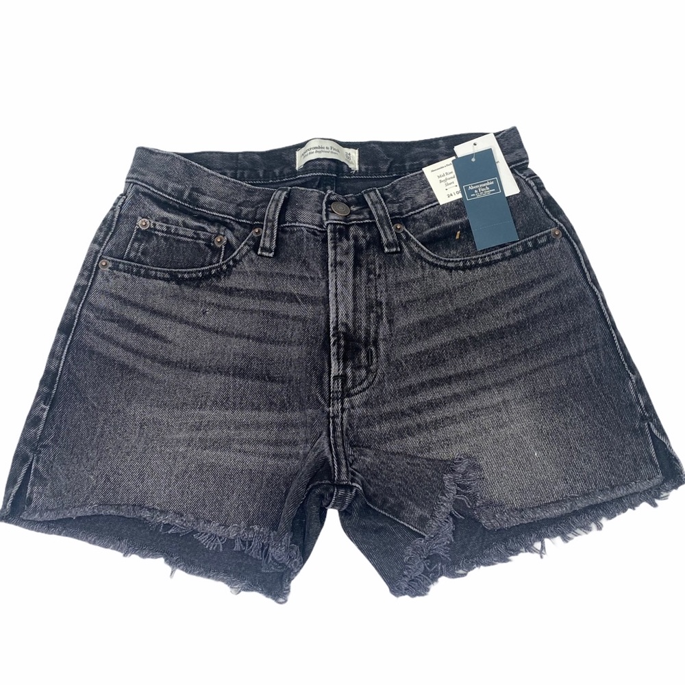 Abercrombie & Fitch Mid Rise Boyfriend Shorts